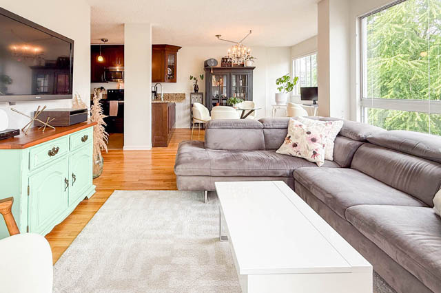401 1508 mariner walk vancouver west side false creek south