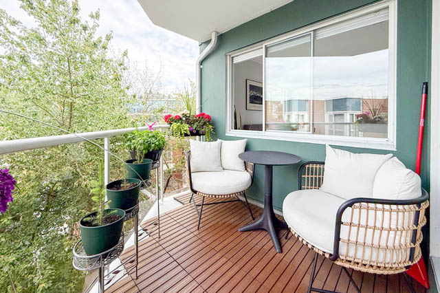 401 1508 mariner walk vancouver west side false creek south