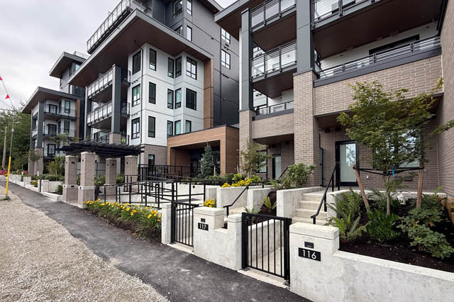 323 2450 garden drive vancouver east side east broadway