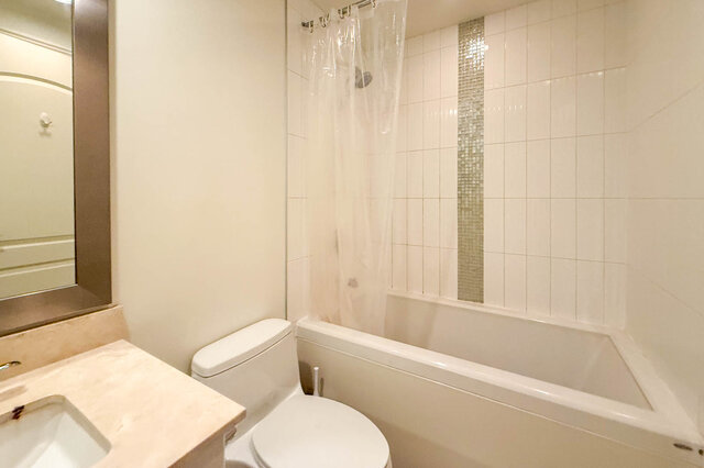 1001 162 victory ship way north vancouver lower lonsdale