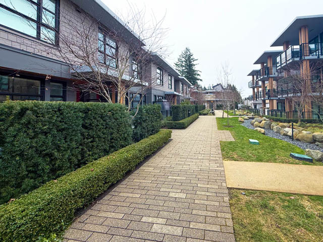 208 1055 ridgewood dr north vancouver edgemont