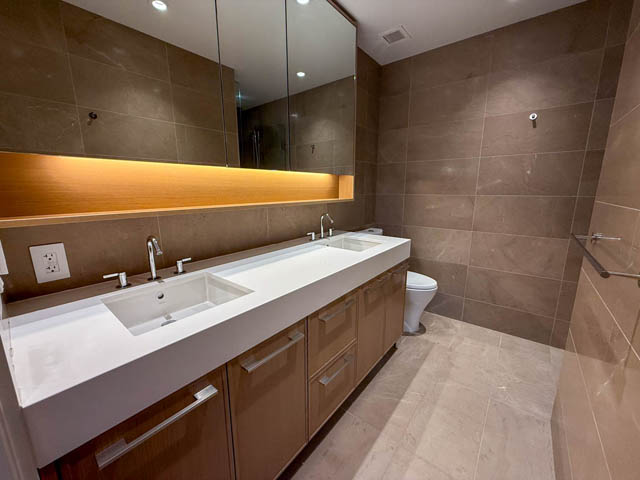 208 1055 ridgewood dr north vancouver edgemont