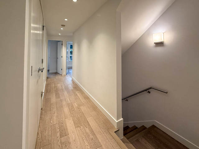 208 1055 ridgewood dr north vancouver edgemont
