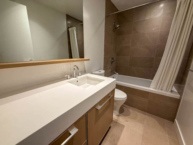 208 1055 ridgewood dr north vancouver edgemont