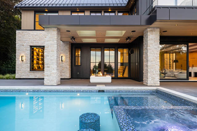 4589 woodgreen drive west vancouver caulfeild