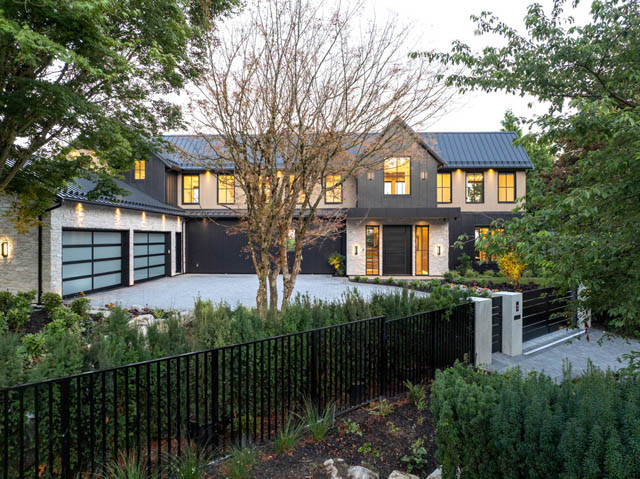 4589 woodgreen drive west vancouver caulfeild