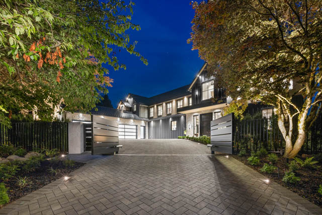 4589 woodgreen drive west vancouver caulfeild