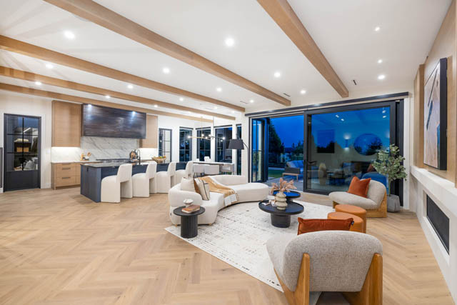 4589 woodgreen drive west vancouver caulfeild