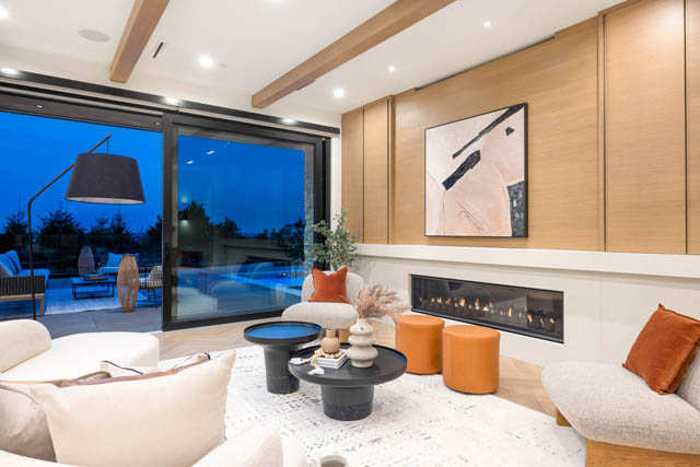 4589 woodgreen drive west vancouver caulfeild