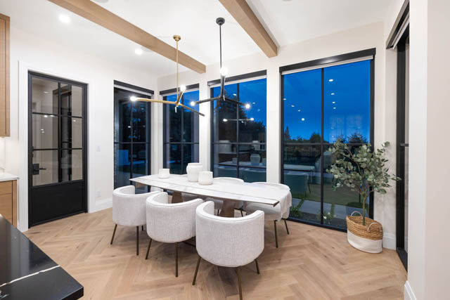 4589 woodgreen drive west vancouver caulfeild