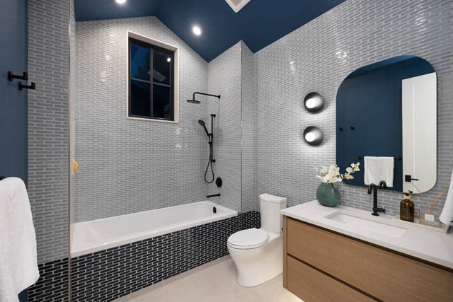 4589 woodgreen drive west vancouver caulfeild