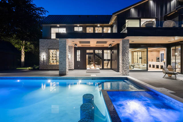 4589 woodgreen drive west vancouver caulfeild