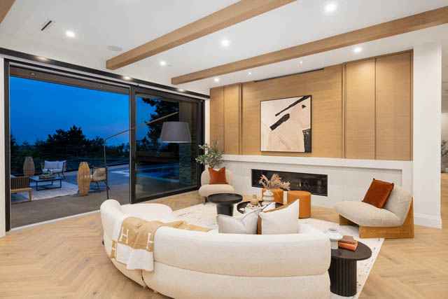 4589 woodgreen drive west vancouver caulfeild