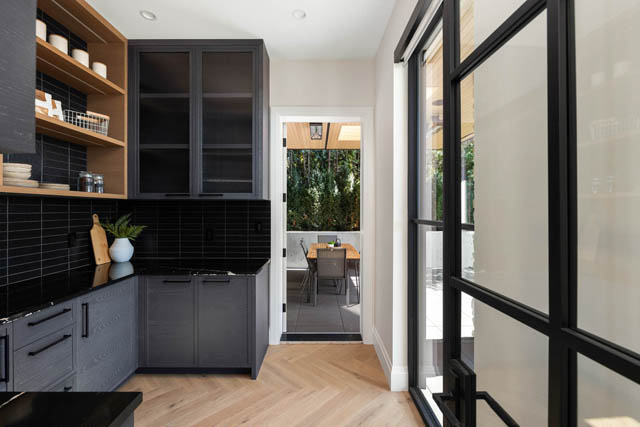 4589 woodgreen drive west vancouver caulfeild