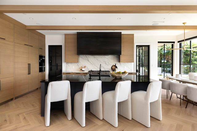 4589 woodgreen drive west vancouver caulfeild