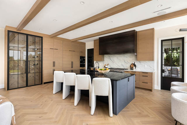4589 woodgreen drive west vancouver caulfeild
