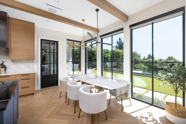 4589 woodgreen drive west vancouver caulfeild