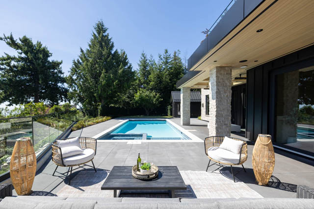 4589 woodgreen drive west vancouver caulfeild
