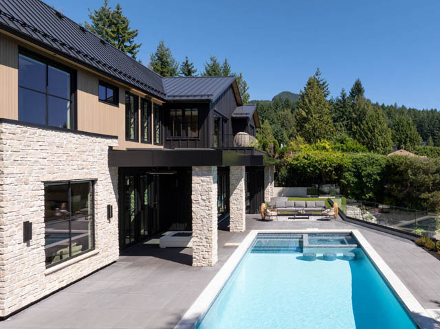 4589 woodgreen drive west vancouver caulfeild
