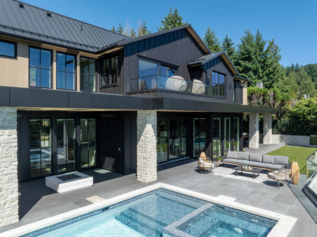 4589 woodgreen drive west vancouver caulfeild