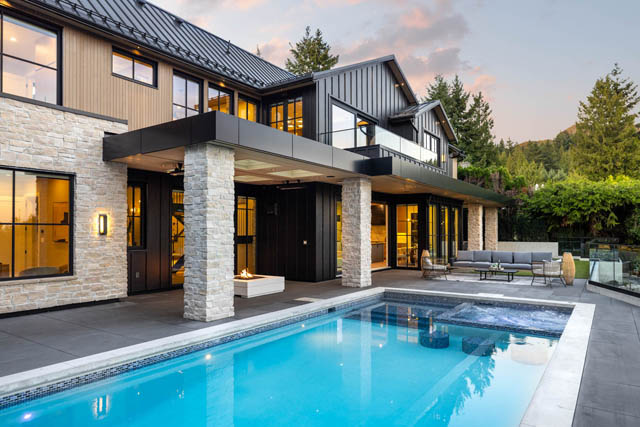 4589 woodgreen drive west vancouver caulfeild