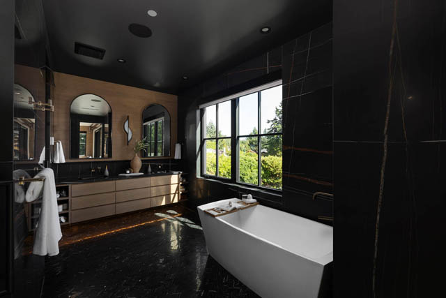 4589 woodgreen drive west vancouver caulfeild