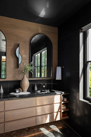 4589 woodgreen drive west vancouver caulfeild