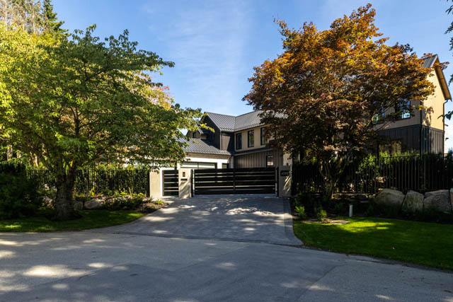 4589 woodgreen drive west vancouver caulfeild