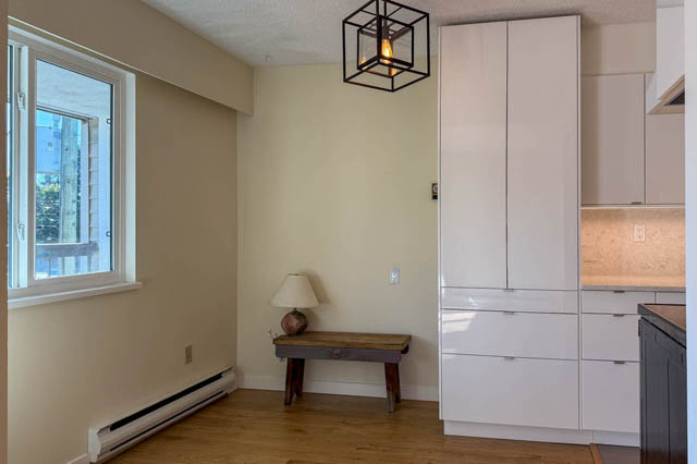 202 105 west kings road north vancouver upper lonsdale