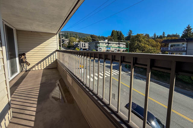 202 105 west kings road north vancouver upper lonsdale