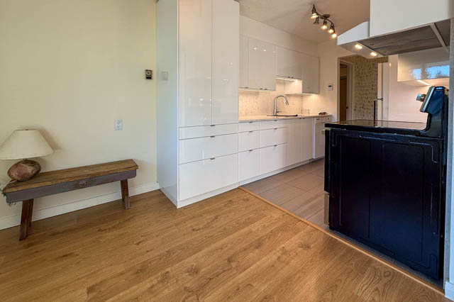 202 105 west kings road north vancouver upper lonsdale