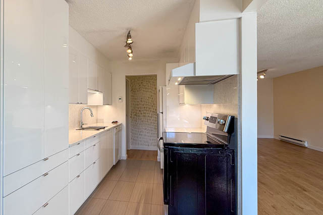 202 105 west kings road north vancouver upper lonsdale