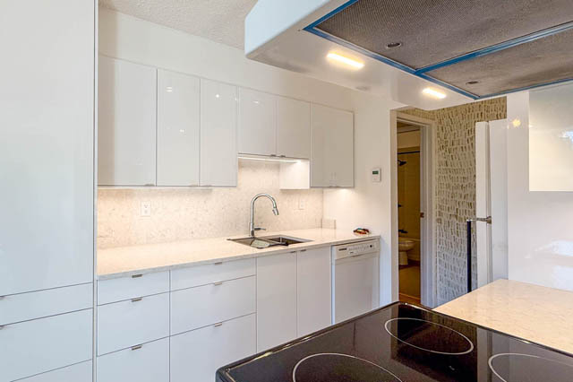 202 105 west kings road north vancouver upper lonsdale