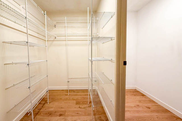 202 105 west kings road north vancouver upper lonsdale