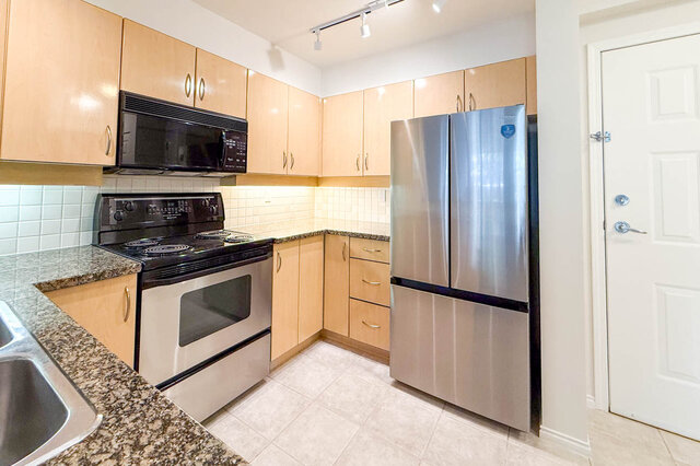 345 lonsdale avenue north vancouver lower lonsdale