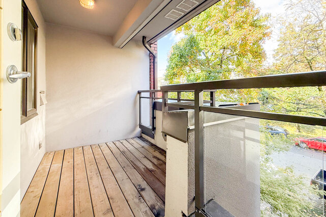 512 345 lonsdale avenue north vancouver lower lonsdale