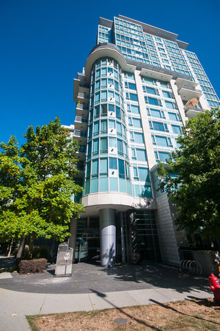 Modern 2-bedroom condo with sleek glass facade and city views. - 706-499 Broughton, Vancouver Downtown