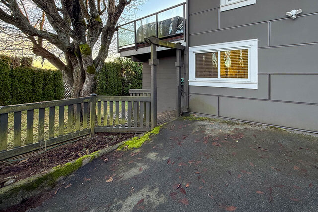 suite 1093 adderley st north vancouver westlynn