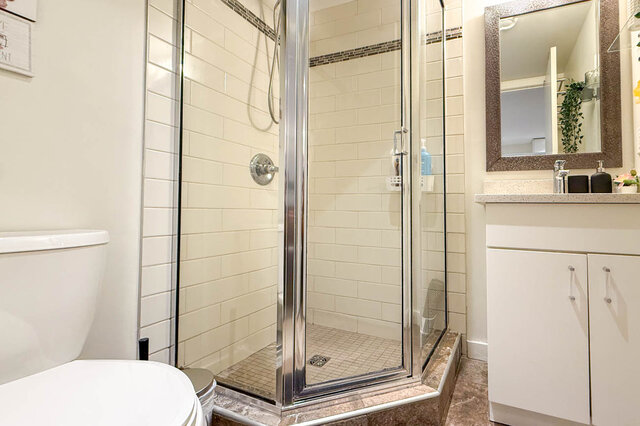 suite 1093 adderley st north vancouver westlynn