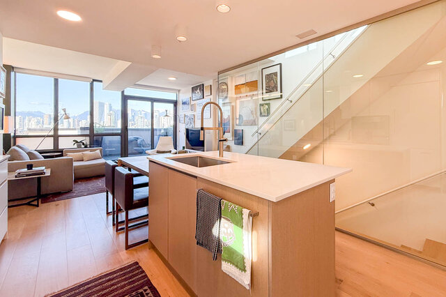 2366 Birch Street - Townhouse - Fairview - Photo 5 of 36