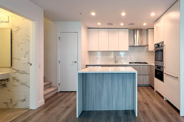 210-2060 Curling Road - Townhouse - Norgate - Photo 20 of 40