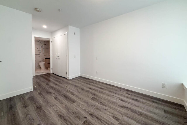 210-2060 Curling Road - Townhouse - Norgate - Photo 27 of 40