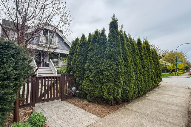 3192 West 3rd Avenue - Duplex - Kitsilano - Photo 3 of 50