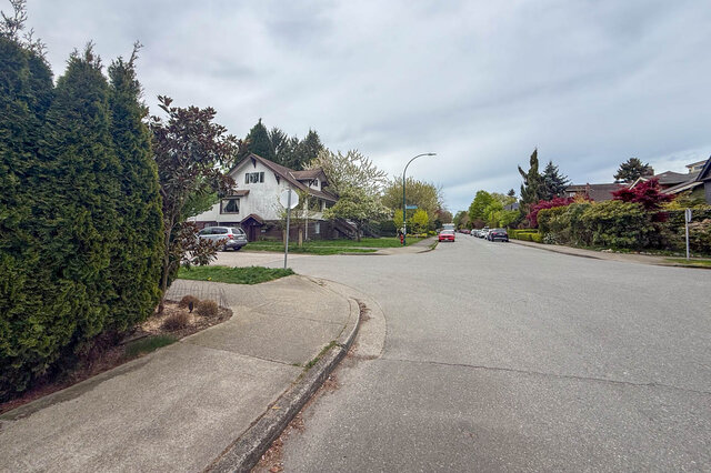 3192 West 3rd Avenue - Duplex - Kitsilano - Photo 5 of 50