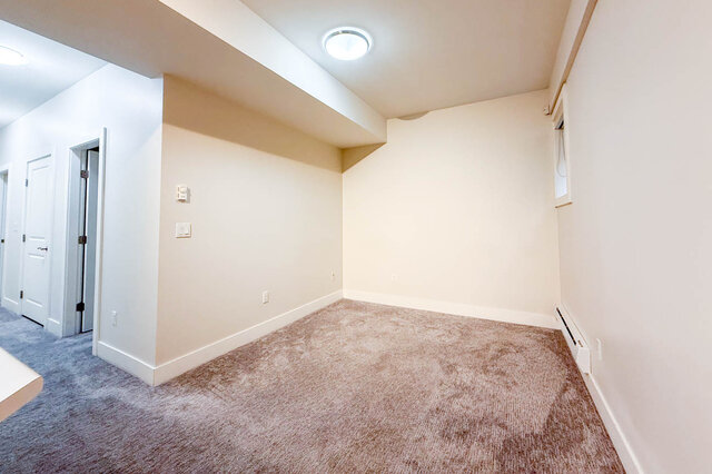 Suite - 932 Moody Avenue - Suite in House - Grand Boulevard - Photo 7 of 16