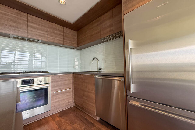 1603-1550 Fern Street - Condo - Lynnmour - Photo 12 of 54