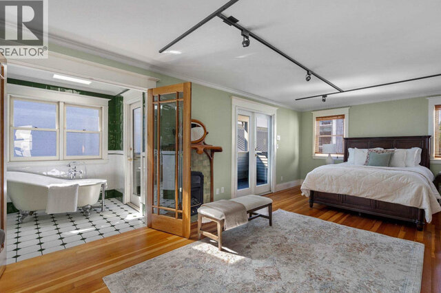 33 East 6th Avenue - House - Main Street - Photo 7 of 17