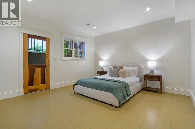 33 East 6th Avenue - House - Main Street - Photo 13 of 17