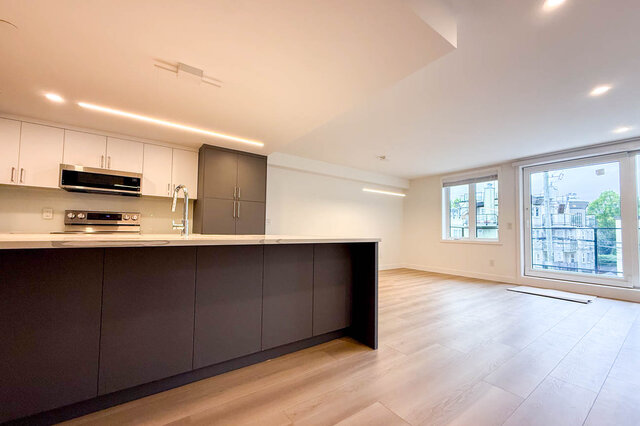 1955 West 1st. Ave. - Triplex - Kitsilano - Photo 5 of 42