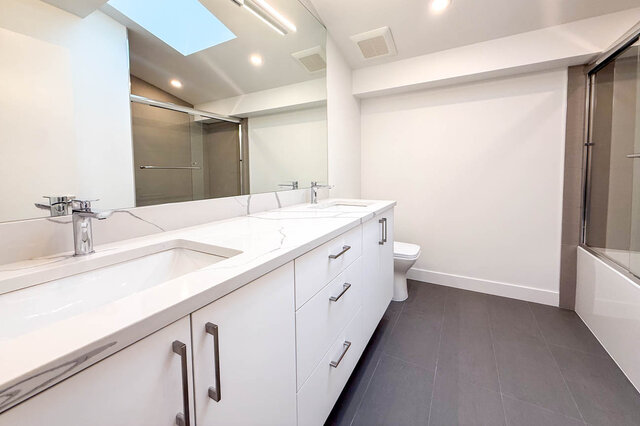 1955 West 1st. Ave. - Triplex - Kitsilano - Photo 30 of 42